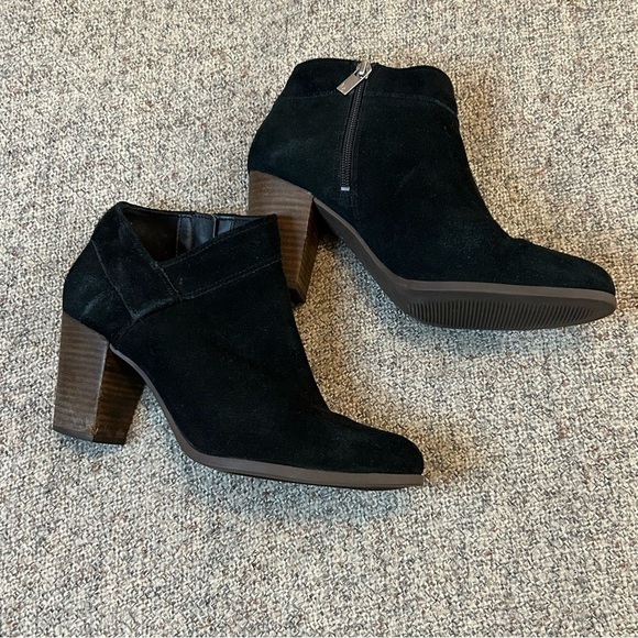 Koolaburra by UGG Amalea Suede Boots - Picture 2 of 10